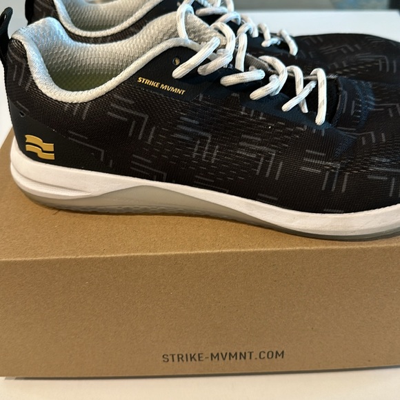 Strike mvmnt - Picture 4 of 6